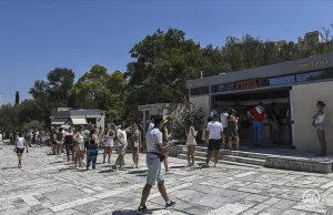 Yunanistan’da, Delta varyantının etkisiyle günlük yeni tip virüs vakalarındaki artış
