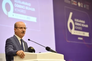 Kongre kapsamında 3 gün boyunca Türkiye'deki 49 üniversitede eğitim gören