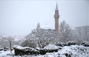Sivas'ın İmranlı ilçesi gece sıfırın altında 21,7 dereceyle Türkiye'nin en