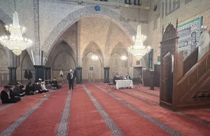 Amsterdam Fatih Camisi'nde Hollanda Diyanet Vakfınca (HDV) 12 öğrencinin katılımıyla
