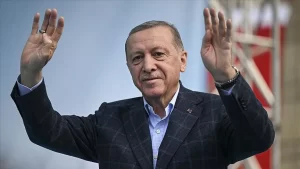 Yoğun mesaim sebebiyle yayın esnasında geçirdiğim küçük rahatsızlıktan ötürü geçmiş