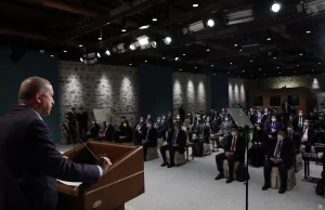 "Korona sonrası dönemde ekonomik zorlukların artmasıyla birlikte yabancı karşıtlığı ve