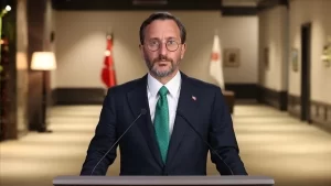 - "Devletimiz var gücüyle depremzedelerin yaralarını sarıyor. Vatandaşlarımız da AFAD