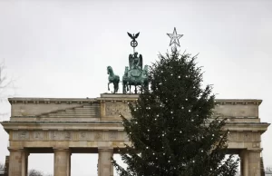 Almanya'nın başkenti Berlin'de Noel tatili yeni tip virüs gölgesinde başladı. Noel arefesi