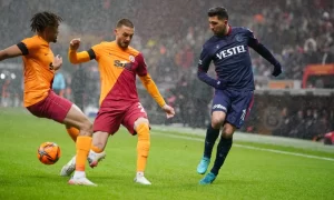 Spor Toto Süper Lig'in 23. haftasında lider Trabzonspor, Galatasaray'ı 2-1