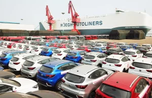 Almanya'daki Volkswagen fabrikasından ABD'ye lüks otomobiller taşıyan Felicity Ace adlı
