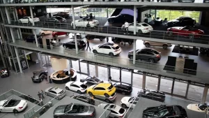 Almanya'da otomotiv sektörünün iş durumu, yeni tip virüs kısıtlamalarına rağmen