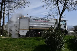 Osmangazi Belediyesi, koronavirüse karşı yürüttüğü mücadele çalışmaları kapsamında araç filosunu