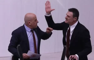 TBMM Genel Kurulu'nda Can Atalay oturumunda milletvekilleri arasında kavga çıktı.