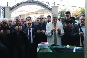 Faikoğlu bugün (29 Aralık Cuma) İskeçe Pırnalık Amine Hatun Camiinde