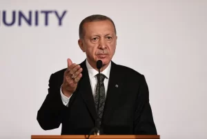 Türkiye Cumhurbaşkanı Recep Tayyip Erdoğan’ın Prag’daki açıklamaları Yunan medyasında büyük