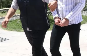 Edirne'de Yunanistan'a kaçarken yakalanan eski Zaman gazetesi editörü ile eski