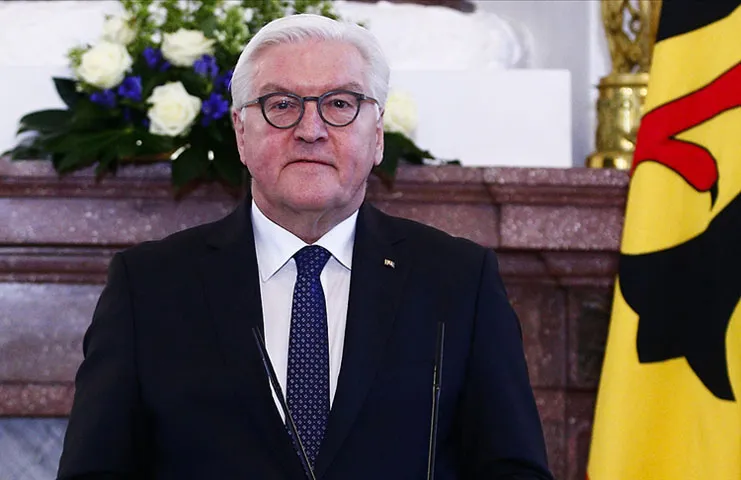 Almanya Cumhurbaşkanı Frank-Walter Steinmeier, yeni tip koronavirüse (Kovid-19) karşı yakında