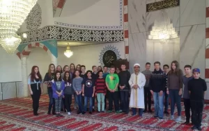 Almanya Pforzheim Maulbronn Lisesi’nde okuyan bir grup öğrenci öğretmenleriyle beraber