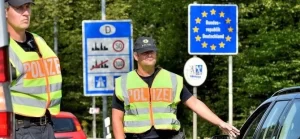 Almanya ve Avusturya sınırında 24 saat aralıksız sınır kontrolleri yapılacak.