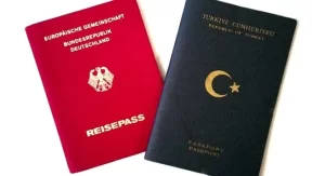 Bundesrat Türk gençlerine çifte vatandaşlık hakkı getiren yasayı da onayladı.
