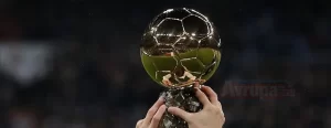 Yılın en iyi futbolcusuna verilen Ballon d'Or (Altın Top) ödülü
