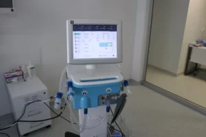 Testlerden başarıyla geçen ve hastanedeki ilk performansıyla hekimlerden tam not
