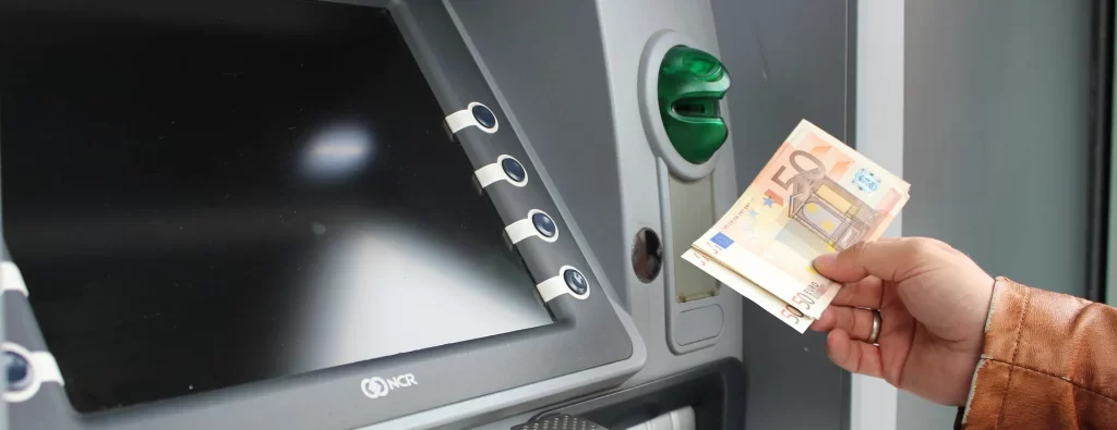 Hollanda'da ATM'ler güvenlik gerekçesiyle gece kapatılacak