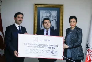 Avrupalı Türk Demokratlar Birliğince (UETD) Halepliler için temin edilen 250