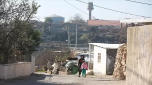 Batı Şeria'da yer alan Selfit kenti kuzeyindeki Kira Köy Meclisi