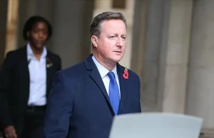 Eski Başbakan Cameron'ın bir finans şirketi lehine bakanlar nezdinde yürüttüğü