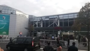Brüksel Zaventem Havalimanı'nda iki patlama meydana geldi. Havalimanındaki patlamaların ardından