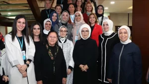 Emine Erdoğan AK Parti'li kadınlarla buluştu

Emine Erdoğan, AK Parti teşkilatının