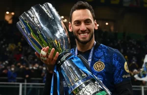İtalya Birinci Futbol Ligi (Serie A) takımlarından Inter’de forma giyen