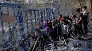 Yunanistan'da polis yetkilileri hapishanelerde faaliyet gösteren bir göçmen kaçakçılığı çetesini
