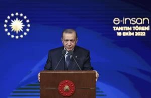 Cumhurbaşkanı Erdoğan, "Yaz stajları için ödediğimiz asgari ücretin yüzde 30'una