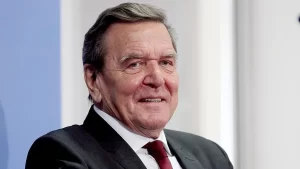 Eski Almanya Başbakanı Gerhard Schröder, Türkiye’nin, Rusya ile Ukrayna arasındaki