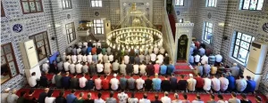 Bulaşıcı Hastalıklar Komitesi olumlu bir öneride bulundu, “Camiler açılsın” dedi.