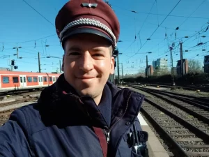 Alman kamu demir yolu sirketi Deutsche Bahn`dan (DB): Almanya genelinde