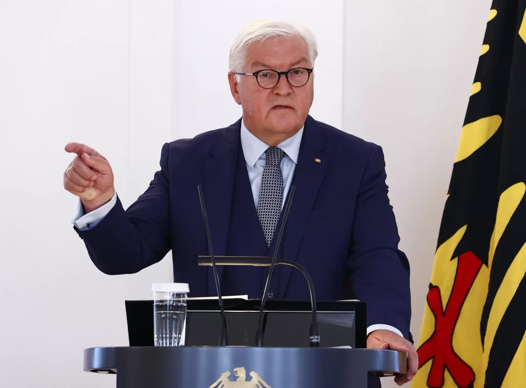 Cumhurbaşkanı Steinmeier ırkçı saldırının anma etkinliğe konuştu "Devlet insanları yalnız bıraktı"