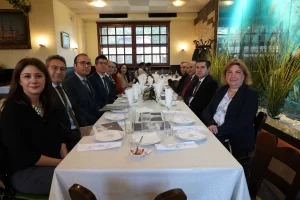 T.C. Essen Başkonsolosu Şimşir, Din Hizmetleri Ataşesi Hakkı Gür için