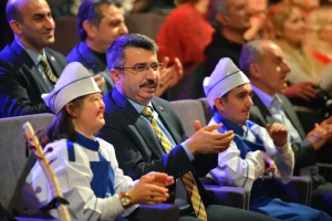 Dünyayı etkisi altına alan Koronavirüs salgınının ardından eğitimlerine ara veren