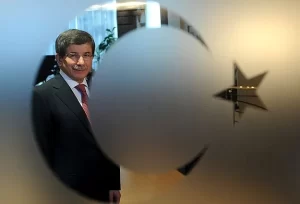 Uluslararası ekonomistler, Dışişleri Bakanı Davutoğlu’nun başbakan adayı olarak gösterilmesinin politik