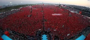 Yenikapı Miting Alanı'nda düzenlenen "Demokrasi ve Şehitler Mitingi"ne yaklaşık 5
