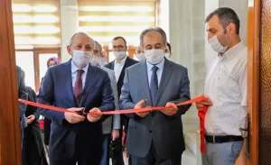 İstanbul İl Müftülüğü, görme engelli vatandaşlar için "sesli kütüphane" açtı.