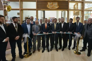 Köln Diyanet İşleri Türk İslam Birliği Merkez Camii ve Kültür