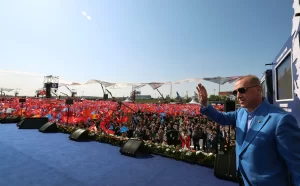 "Bay bay Kemal istediğin kadar, fıçı dolusu iç, hiçbir şey