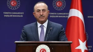 Dışişleri Bakanı Mevlüt Çavuşoğlu, yeni seçilen İskeçe Müftüsü Mustafa Trampa'yı