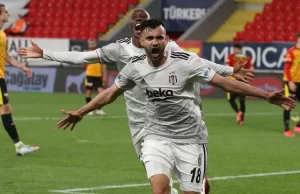 Süper Lig'de 2020-2021 sezonu 42. ve son haftasında Göztepe-Beşiktaş maçının