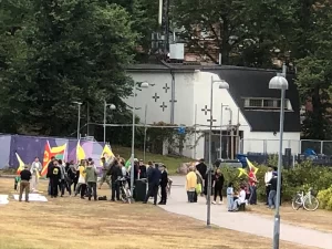 Finlandiya'nın başkenti Helsinki'de, terör örgütü YPG/PKK yandaşları İsveç, Finlandiya veTürkiye