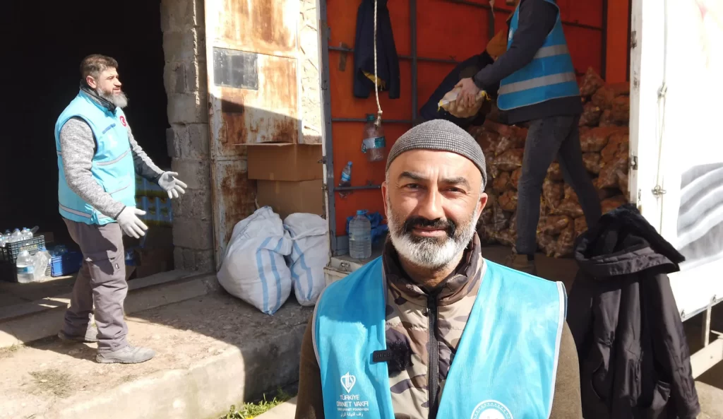 DİTİB dernek başkanı Kimyacıoğlu enkazdan iki kuzenini çıkardı