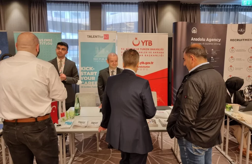 Köln'de "Talent for BIZ" kariyer fuarı Marriott Hotel'inde düzenlendi