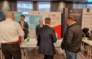 Almanya'nın Köln kentinde düzenlenen "Talent For BIZ" kariyer fuarında, Anadolu