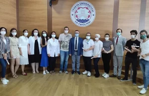 Trakya Üniversitesi Keşan Hakkı Yörük Sağlık Yüksekokulu’nda kısıtlamalı mezuniyet sevinci