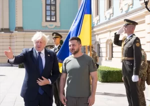 Johnson, ziyaret kapsamında Ukrayna'ya 54 milyon sterlin değerinde yeni askeri